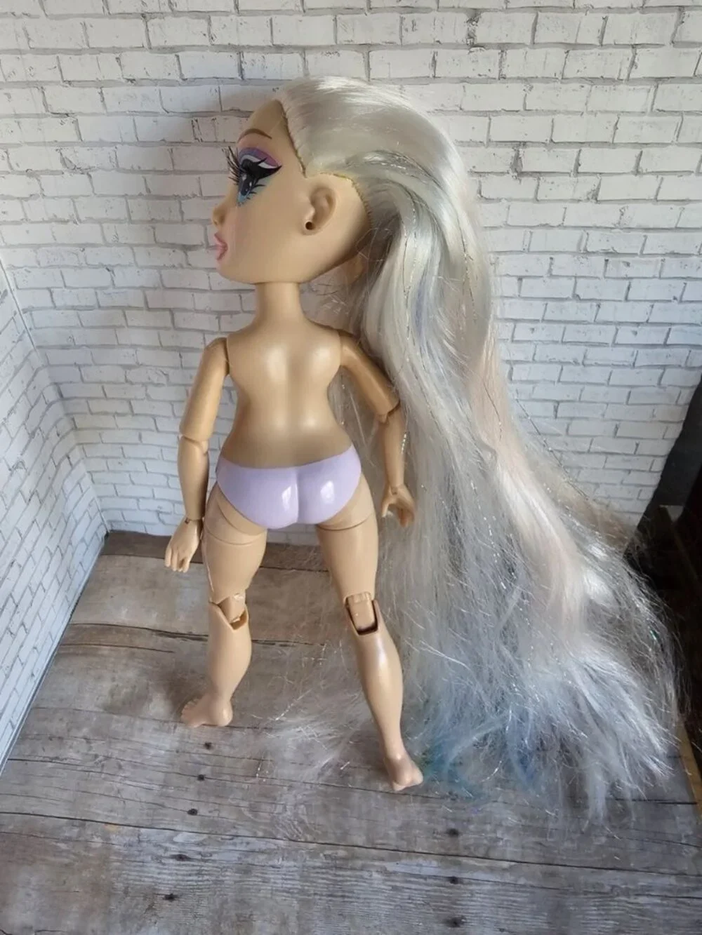 Rainbow High Amaya Raine Hair Studio Doll Nude Articulated White Rainbow Hair